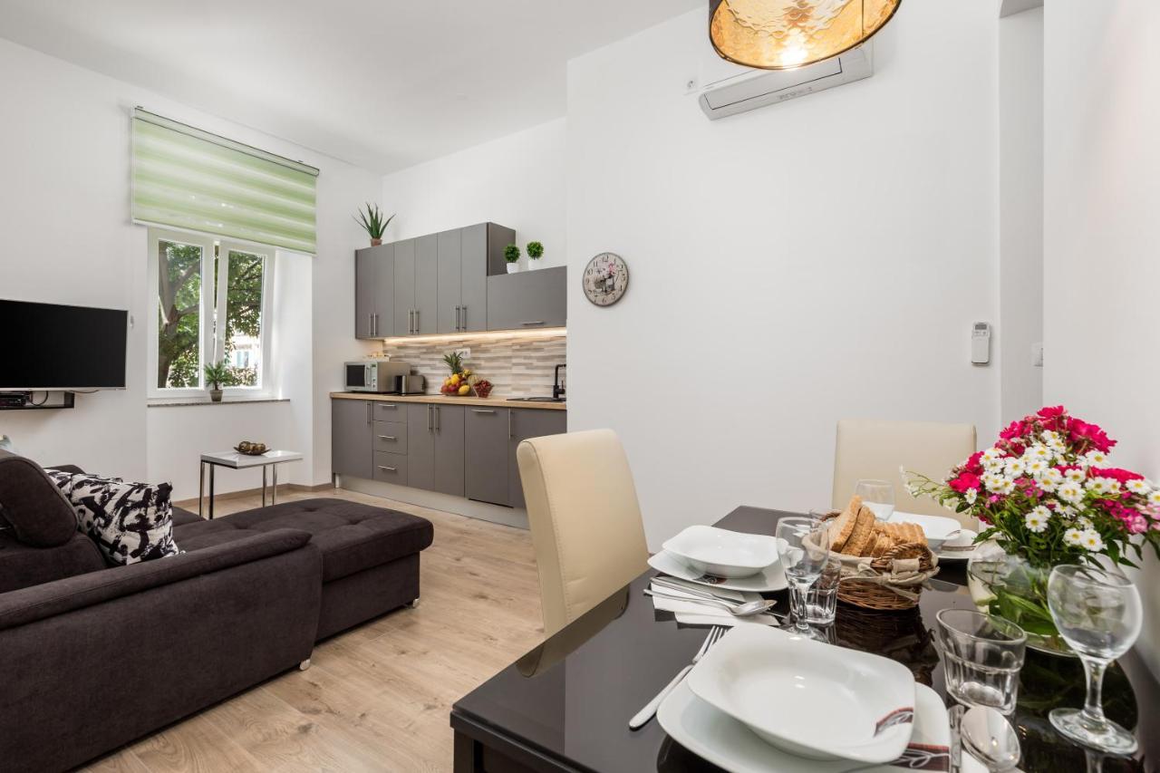 Quiet Center Apartments Рийека Екстериор снимка