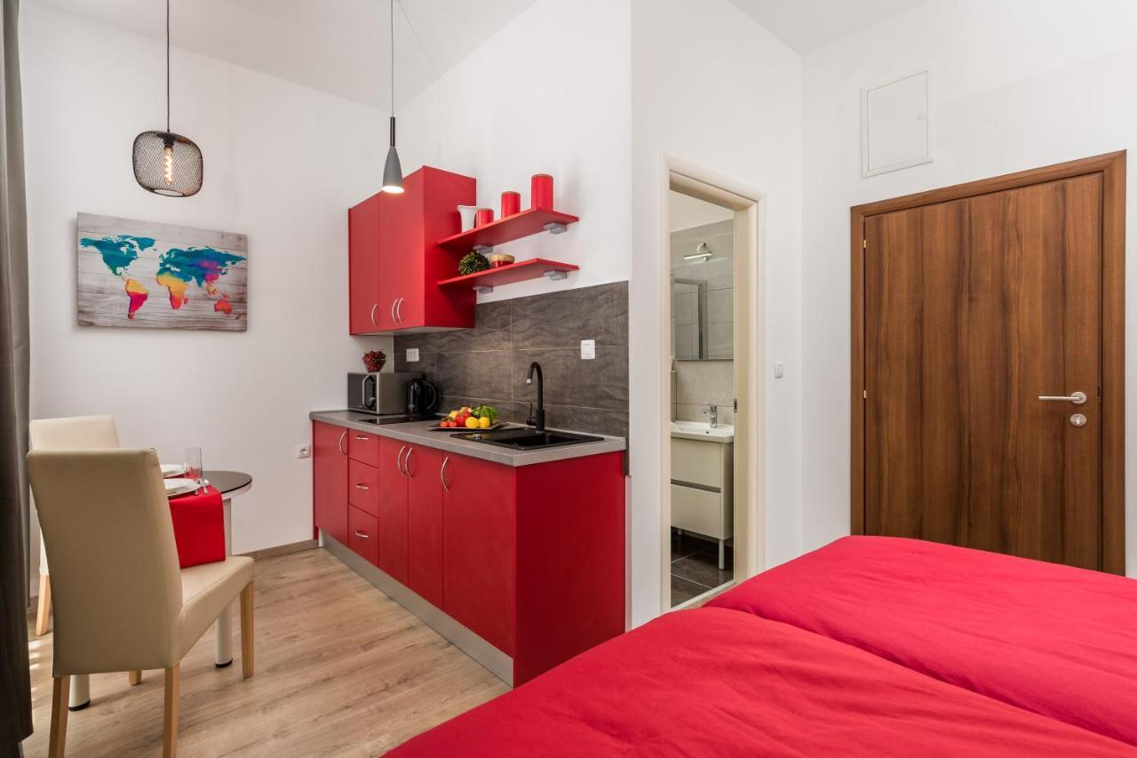 Quiet Center Apartments Рийека Екстериор снимка