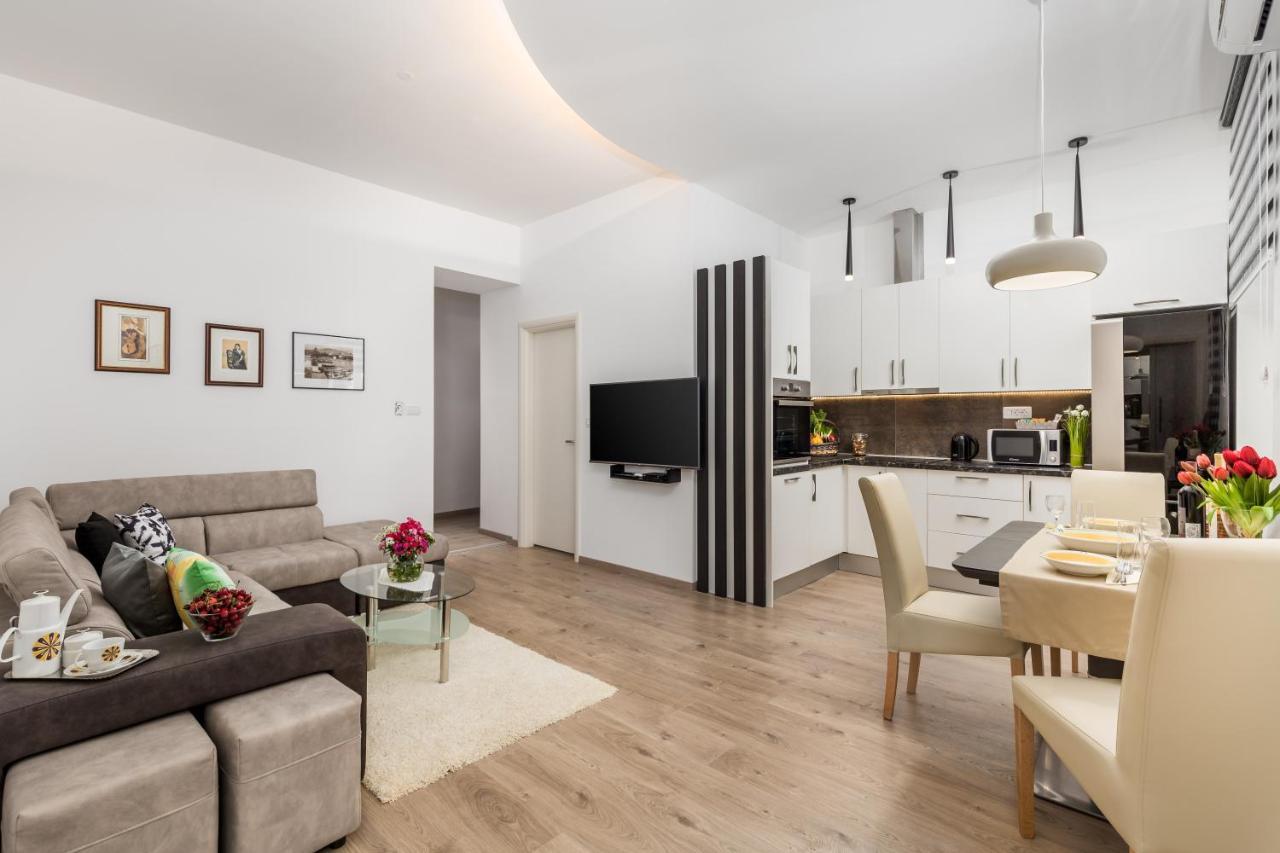 Quiet Center Apartments Рийека Екстериор снимка