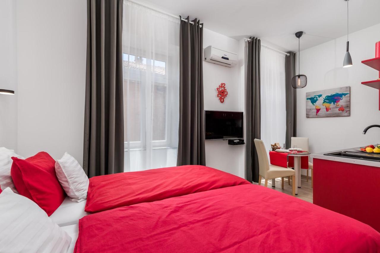 Quiet Center Apartments Рийека Екстериор снимка