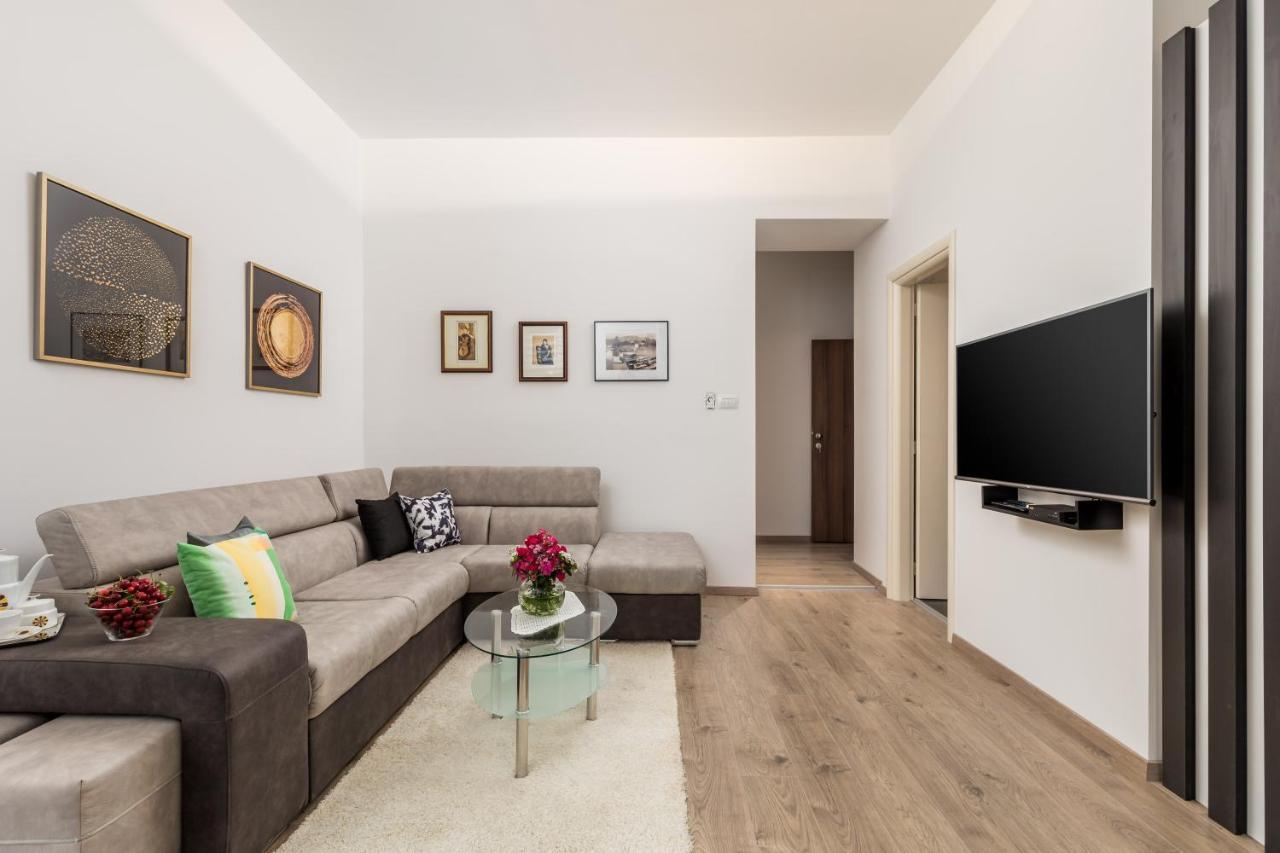 Quiet Center Apartments Рийека Екстериор снимка